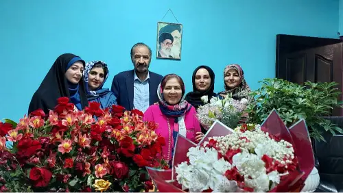 مجتمع آموزشی پیشگامان